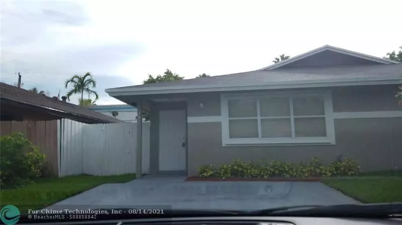 347 SW 35th Ave, Deerfield Beach, FL 33442