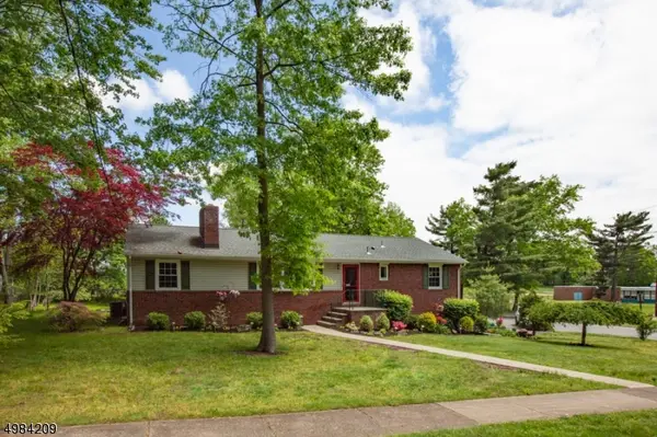 4 SQUIRE LN, Wayne Twp., NJ 07470
