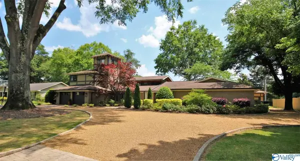 2505 Lakeview Drive, Decatur, AL 35601