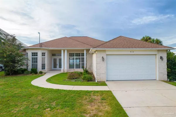 Pensacola, FL 32506,910 Paradise Beach Cir