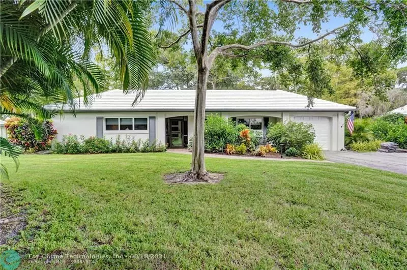 1134 W Cypress Dr, Pompano Beach, FL 33069