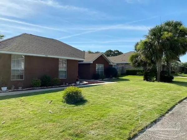 Gulf Breeze, FL 32563,1607 Woodlawn Way