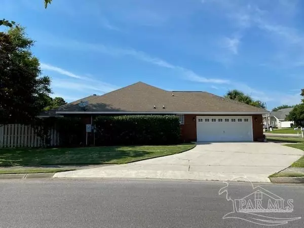 Gulf Breeze, FL 32563,1607 Woodlawn Way