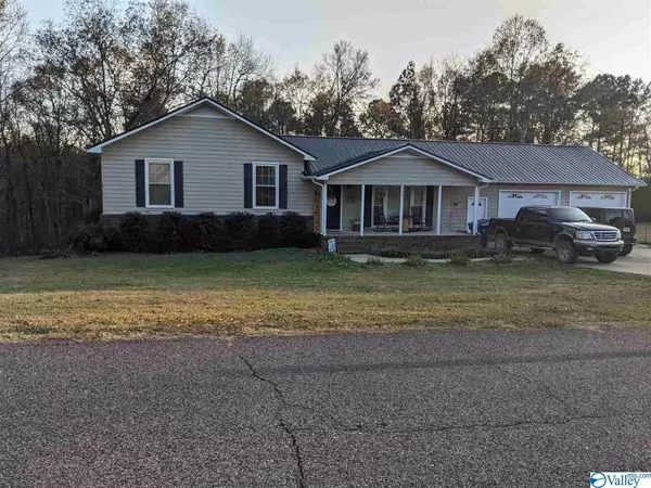 506 Becky Allen Circle, Rainbow City, AL 35906