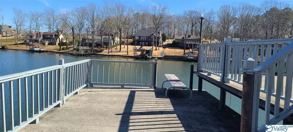 Muscle Shoals, AL 35661,295 Lee Drive