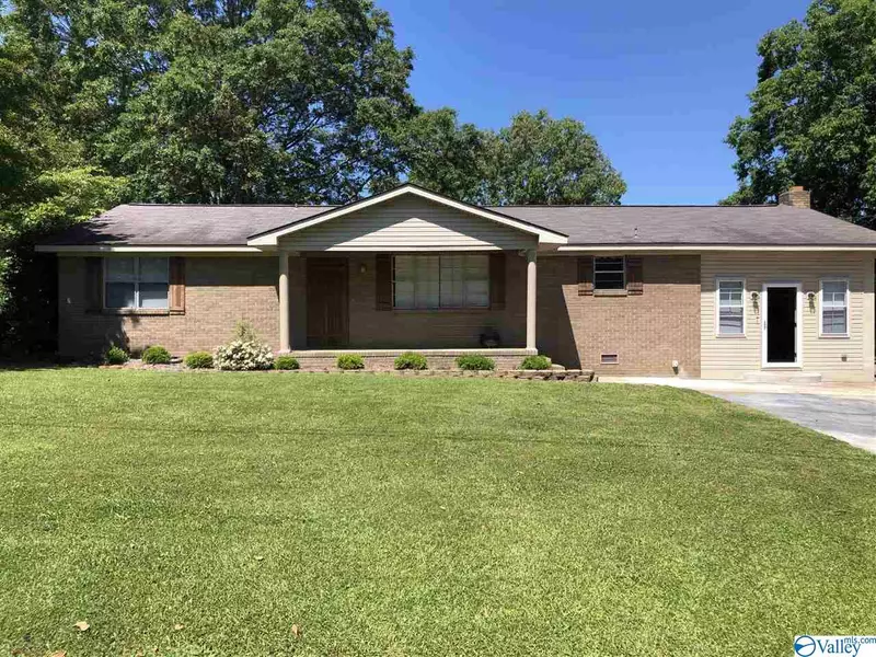 5816 Leonard Street, Guntersville, AL 35976