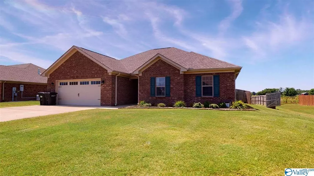 28332 Hinton Lane, Toney, AL 35773