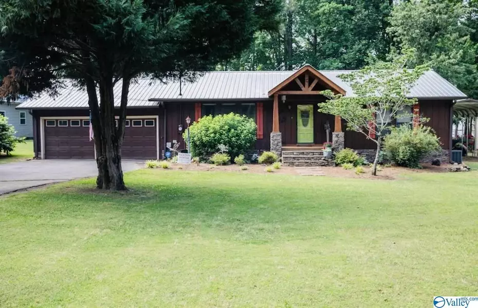 1370 Holiday Shores Road, Scottsboro, AL 35769