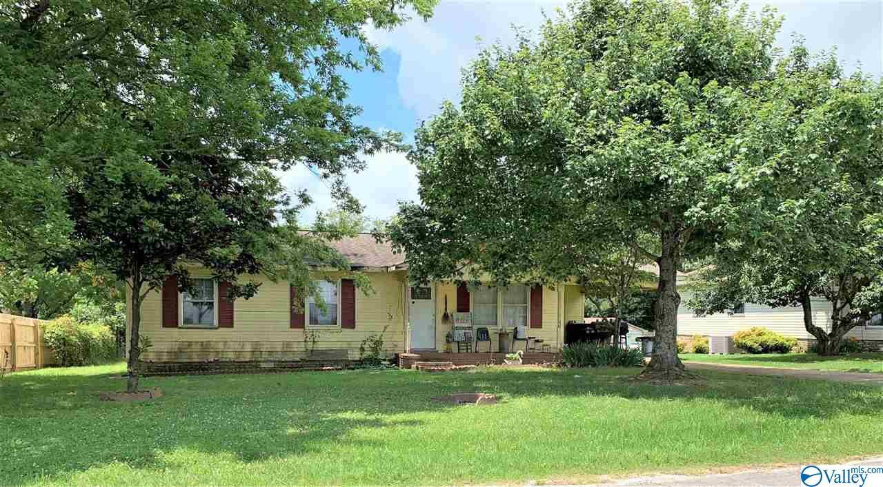 295 Water Tower Loop, Laceys Spring, AL 35754