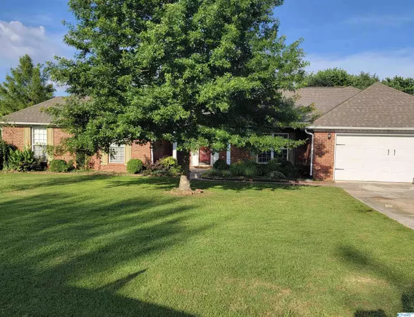 115 Tree Bark Trail, Hazel Green, AL 35750