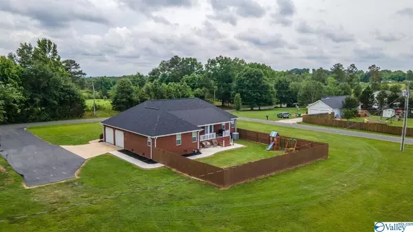 Fyffe, AL 35971,686 Hammonds Road