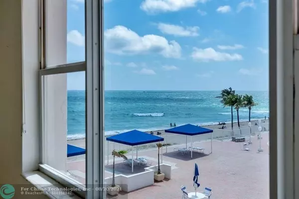 Lauderdale By The Sea, FL 33308,3900 N Ocean Dr  #3F