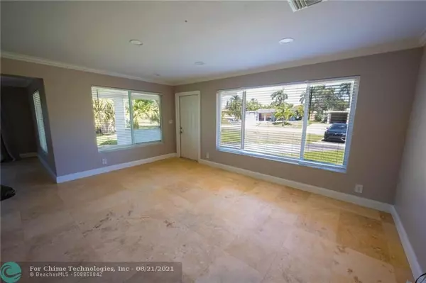 Deerfield Beach, FL 33441,916 SE 15 ST