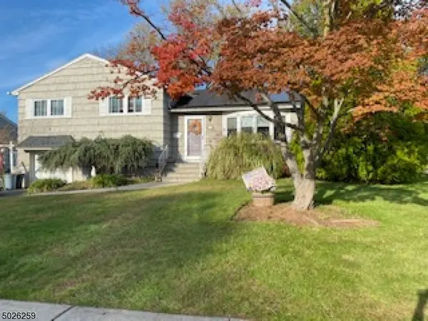 22 Carline Dr, Clifton City, NJ 07013