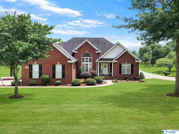 219 Chipmunk Circle, New Market, AL 35761