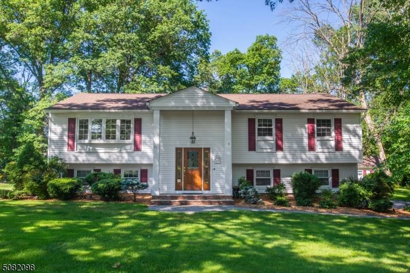 47 Crescent Drive, Hanover Twp., NJ 07981