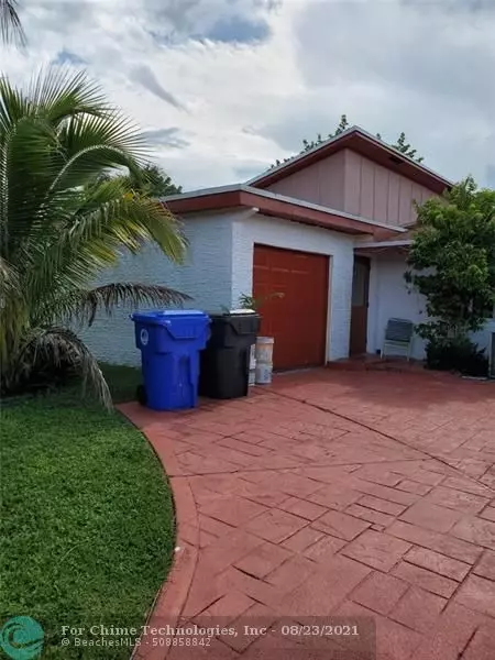 303 SW 76th Ter, North Lauderdale, FL 33068