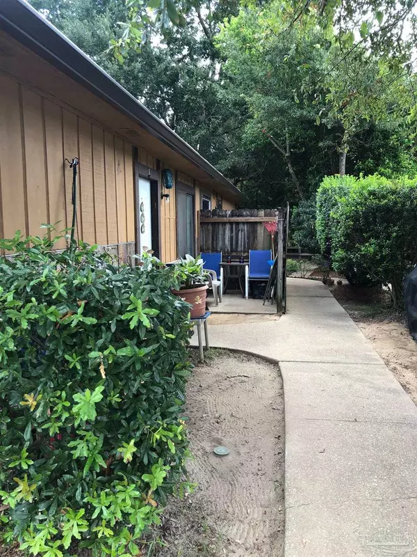 Pensacola, FL 32503,6802 Tiki Ln