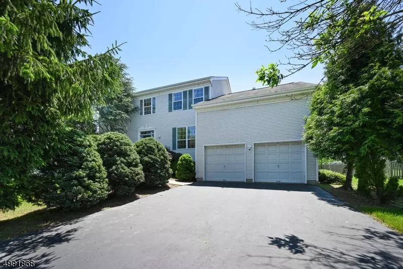 22 VILLAGE RD, South Brunswick Twp., NJ 08824