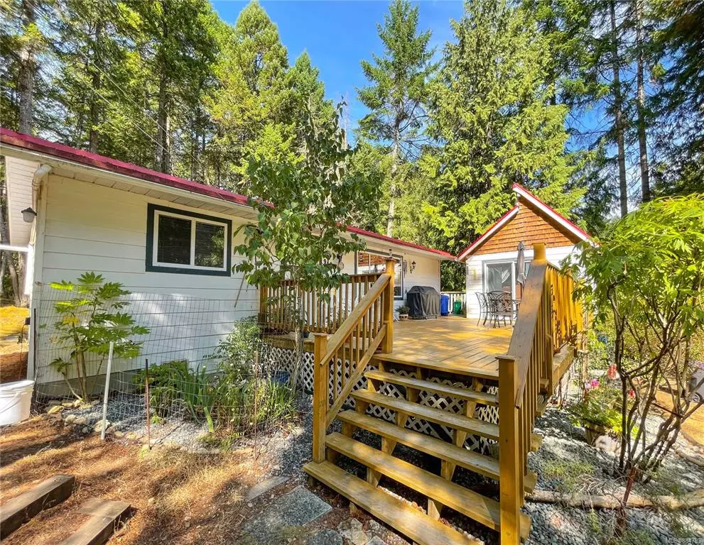 Gabriola Island, BC V0R 1X2,949 Carmen Cres