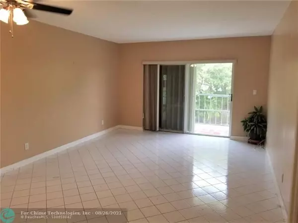 Hollywood, FL 33021,1100 Hillcrest Ct  #206