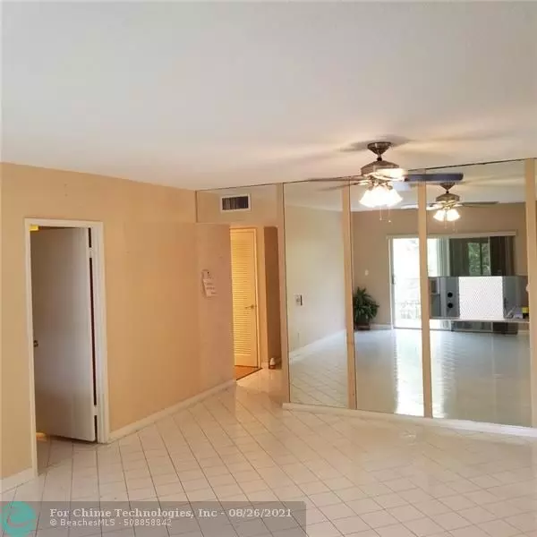 Hollywood, FL 33021,1100 Hillcrest Ct  #206