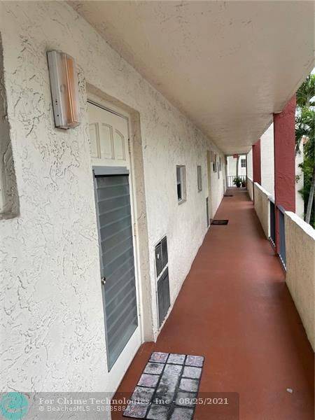 Pembroke Pines, FL 33025,820 S Hollybrook Dr  #204