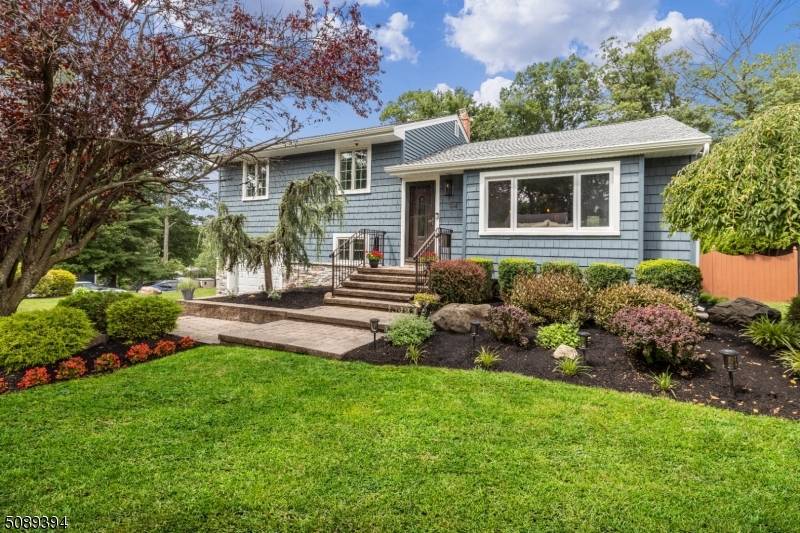 94 Woodland Ave, Verona Twp., NJ 07044
