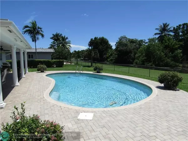 Plantation, FL 33313,7550 NW 10th Ct