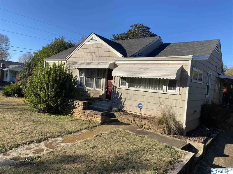 438 W Cleveland Avenue, Florence, AL 35630