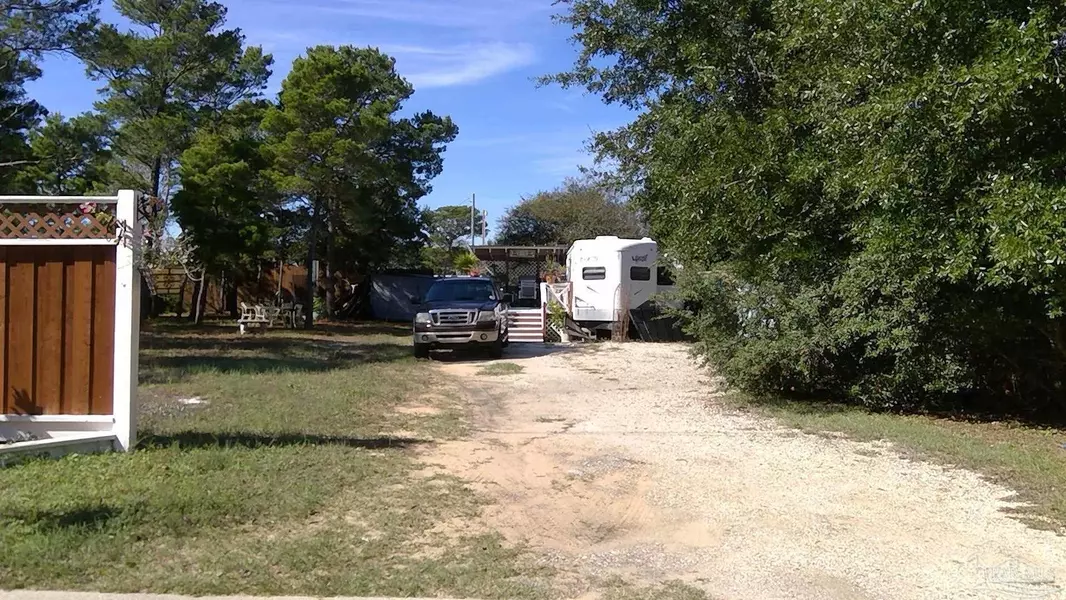 5345 Yellow Bluff Rd, Pensacola, FL 32507