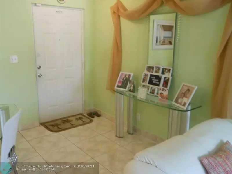 10115 W Sunrise Blvd  #204, Plantation, FL 33322