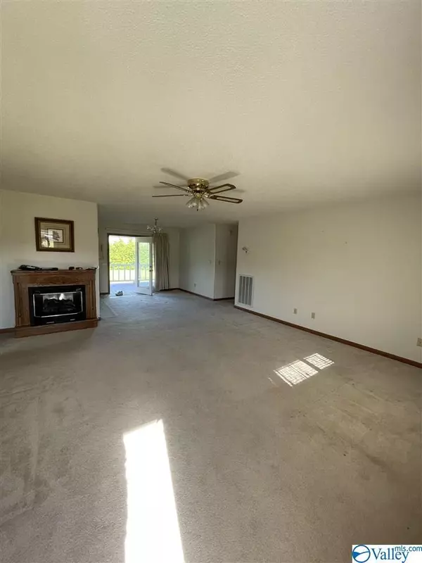 Laceys Spring, AL 35754,2746 Hwy 231