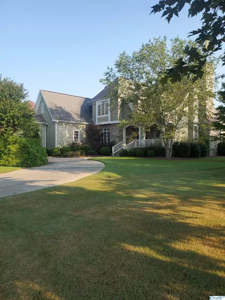 10 Mcmullen Lane, Gurley, AL 35748