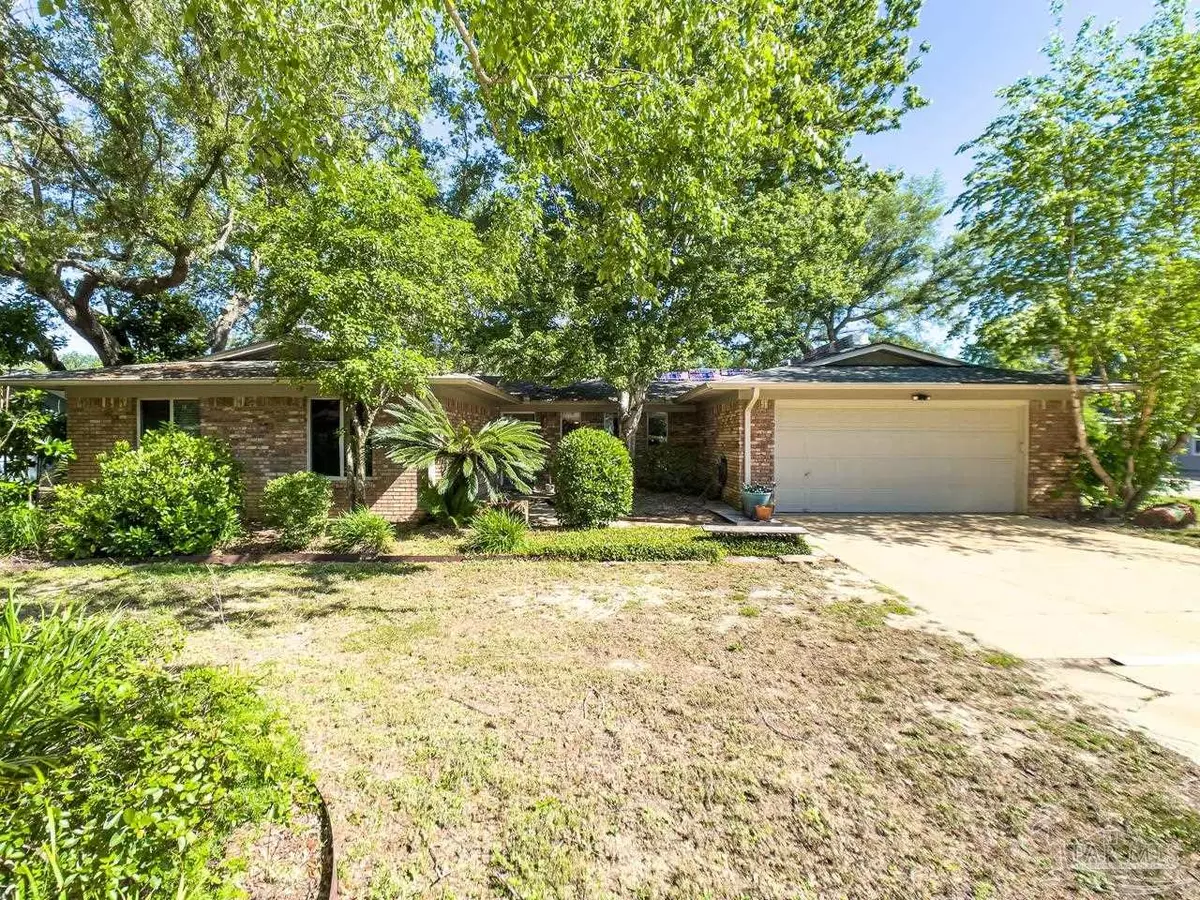 Gulf Breeze, FL 32563,2816 Whisper Oaks Dr