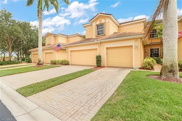 Fort Myers, FL 33908,6011 Jonathans Bay CIR #201