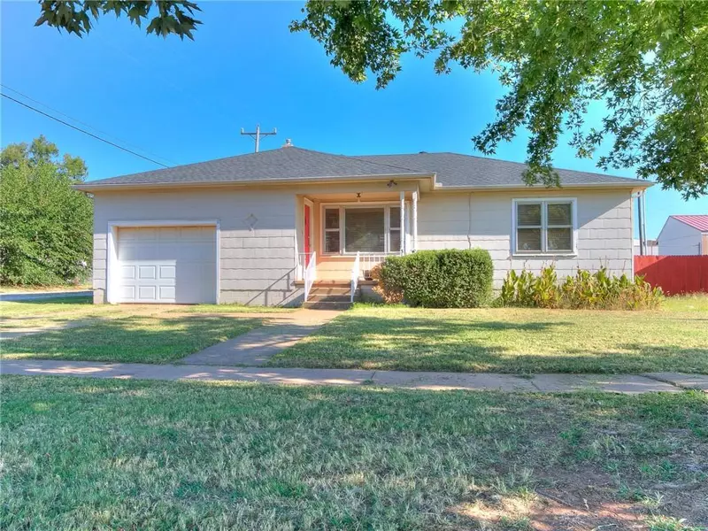 310 W Colorado Avenue, Okarche, OK 73762