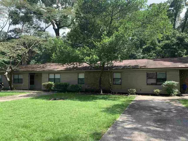 4 Clyde St, Pensacola, FL 32503