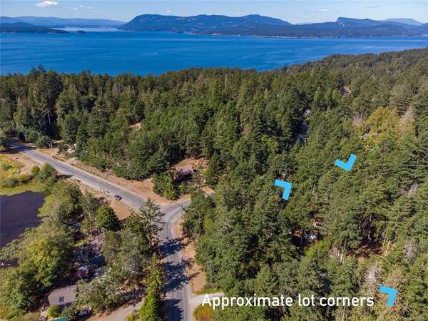 Pender Island, BC V0N 2M2,3786 Privateers Rd