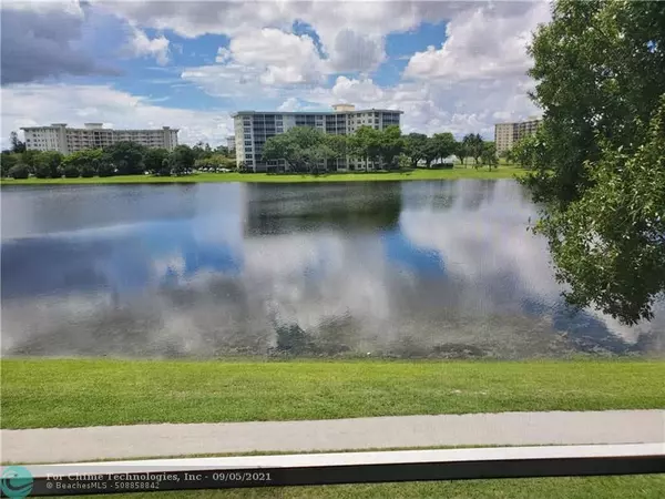 Pompano Beach, FL 33069,2801 N Palm Aire Dr  #309