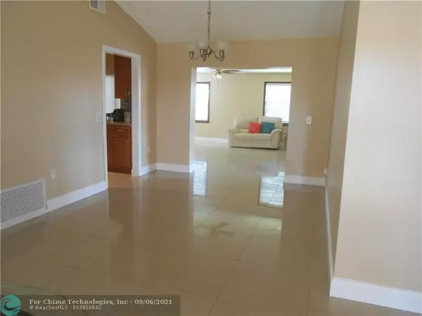 Pembroke Pines, FL 33024,9871 NW 3rd St