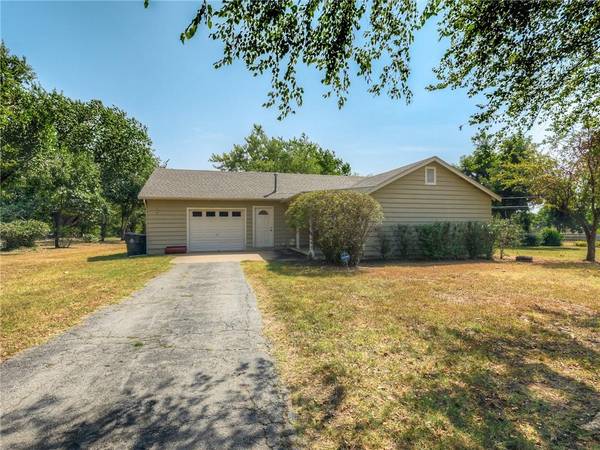 300 S Davidson Road, Midwest City, OK 73130