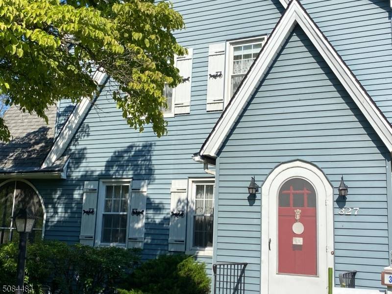 327 Hazelwood Ave, Middlesex Boro, NJ 08846