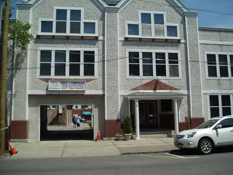 10 N SUSSEX ST   A B, Dover Town, NJ 07801