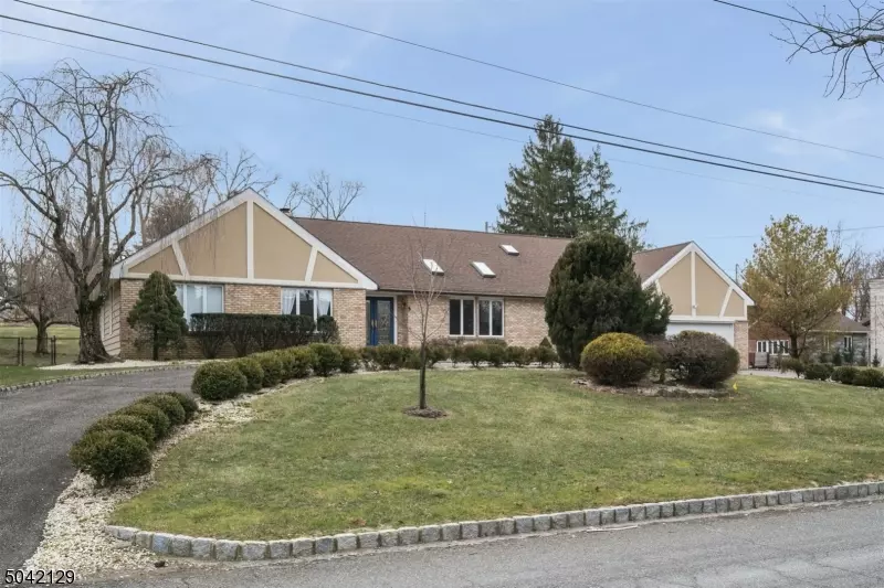 5 MILL ST, North Caldwell Boro, NJ 07006