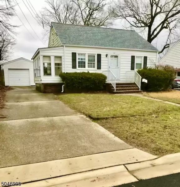 38 Brookwood Rd, Spotswood Boro, NJ 08884