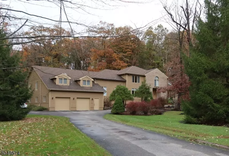 52 Tower Hill Ln, Kinnelon Boro, NJ 07405