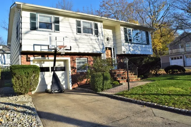 333 Cedar Ave, Highland Park Boro, NJ 08904