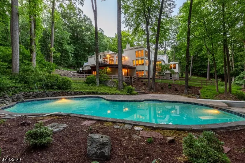 5 Wooded Acres Ln, Mendham Twp., NJ 07960