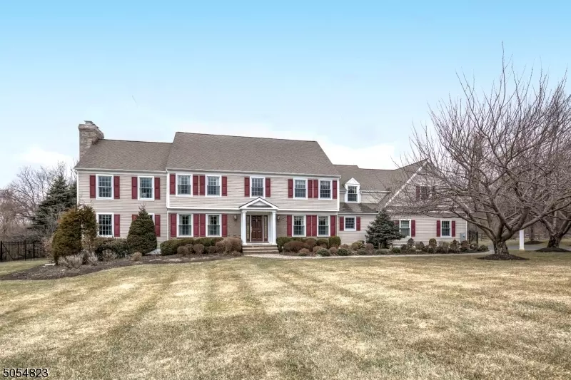 19 Tiger Hill Dr, Peapack Gladstone Boro, NJ 07934